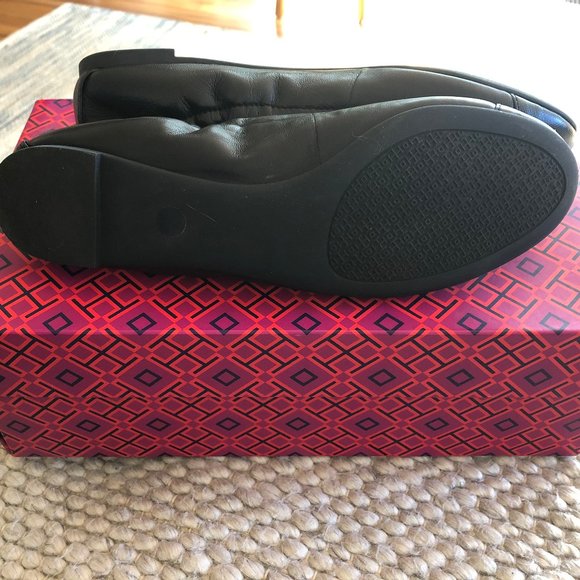 Tory Burch Women’s York Ballet Mestico Saffiano Black Leather Flat, Size 6.5 - Picture 4 of 4